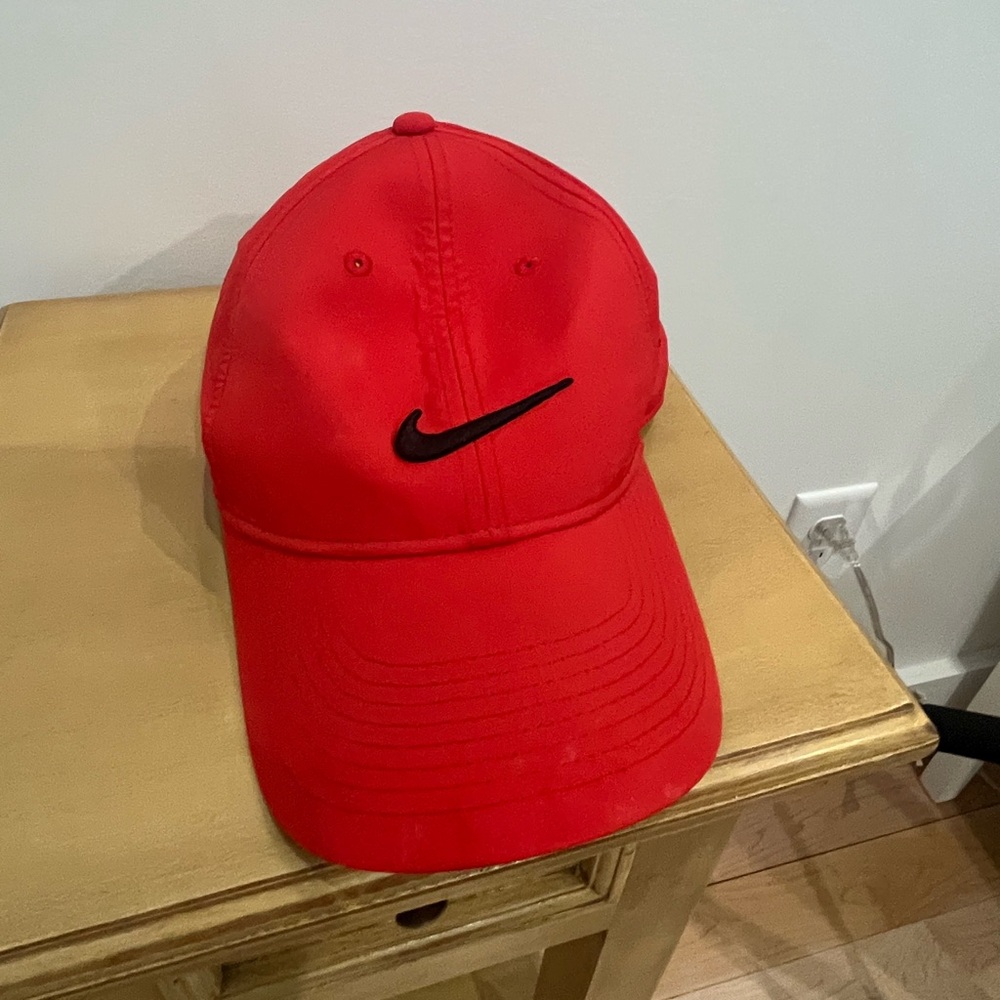 Nike Golf PGA Legacy91 Black and Red Cap